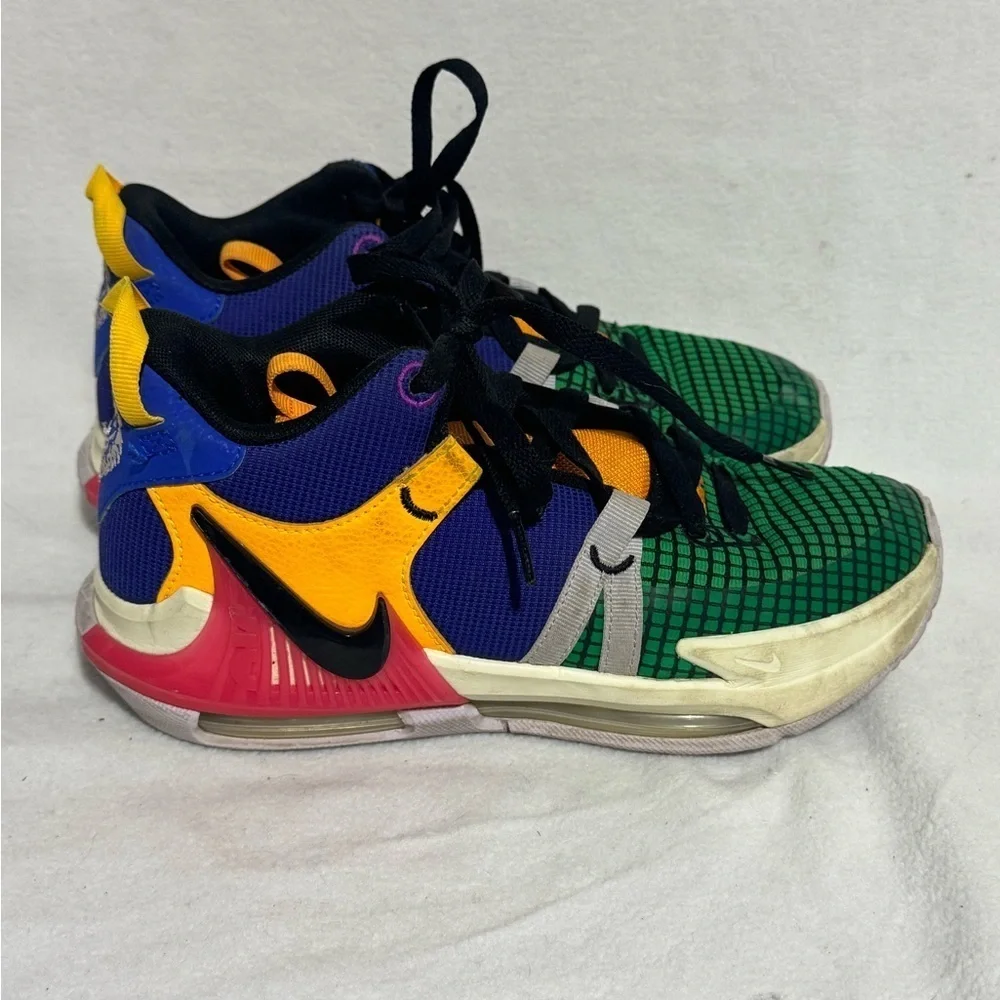 Nike LEBRON WITNESS 7 Shoes Size 4.5Y